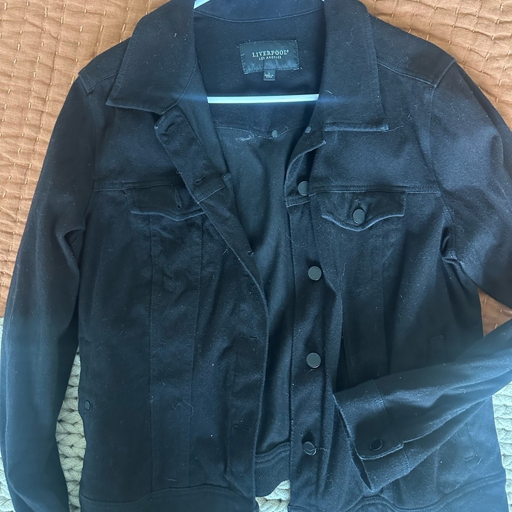 Liverpool Women's Black Stretchy Jacket